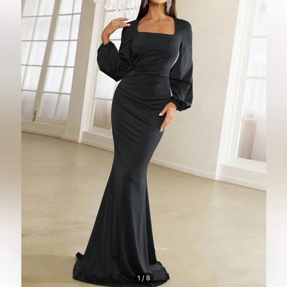 Black formal dress - Picture 3 of 3